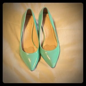 LILIANA – Riviera Heel
Mint / Size 8